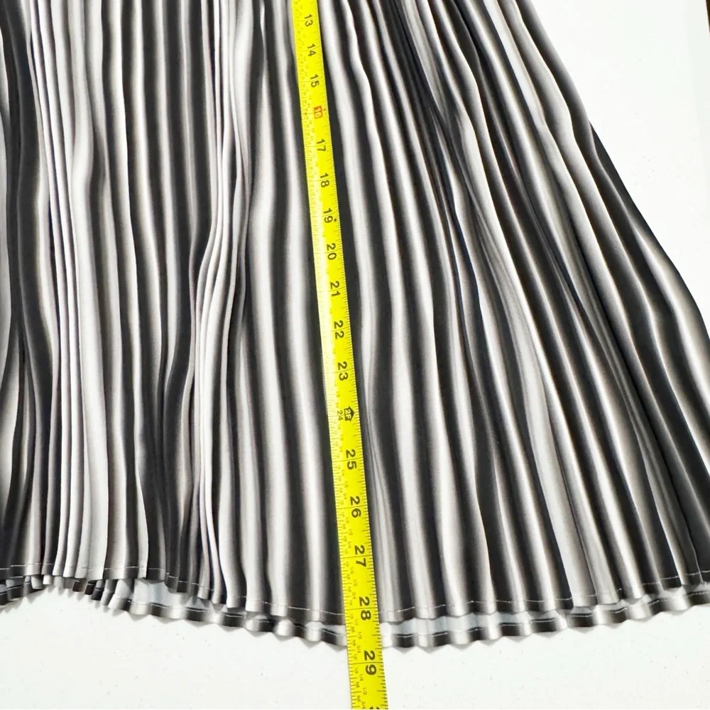 NWT Eileen Fisher Pleated Ombre Skirt Small NWT